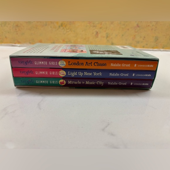 Meet the Glimmer Girls Box Set Natalie Grant (2018, Prepack) Paperback Book Set - Picture 2 of 3